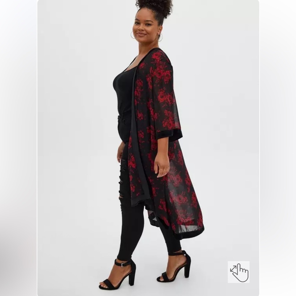Torrid Women’s Red Floral Velvet Trim Hi-Lo Kimono Size 0 (Large)